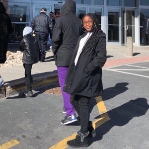 Meet your Posher, Sharon